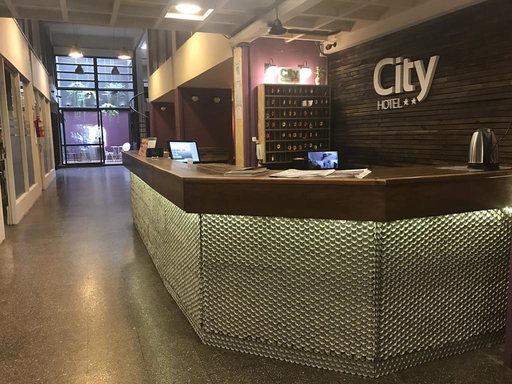 City Hotel Посадас Екстер'єр фото